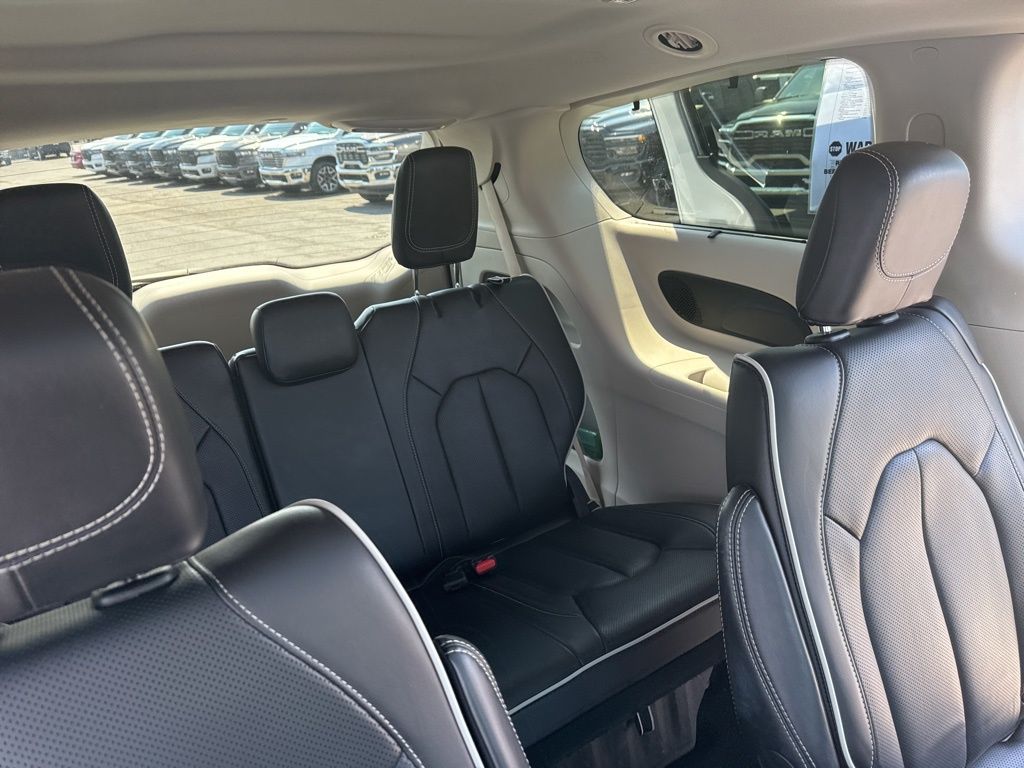 Used 2024 Chrysler Pacifica - photo 28