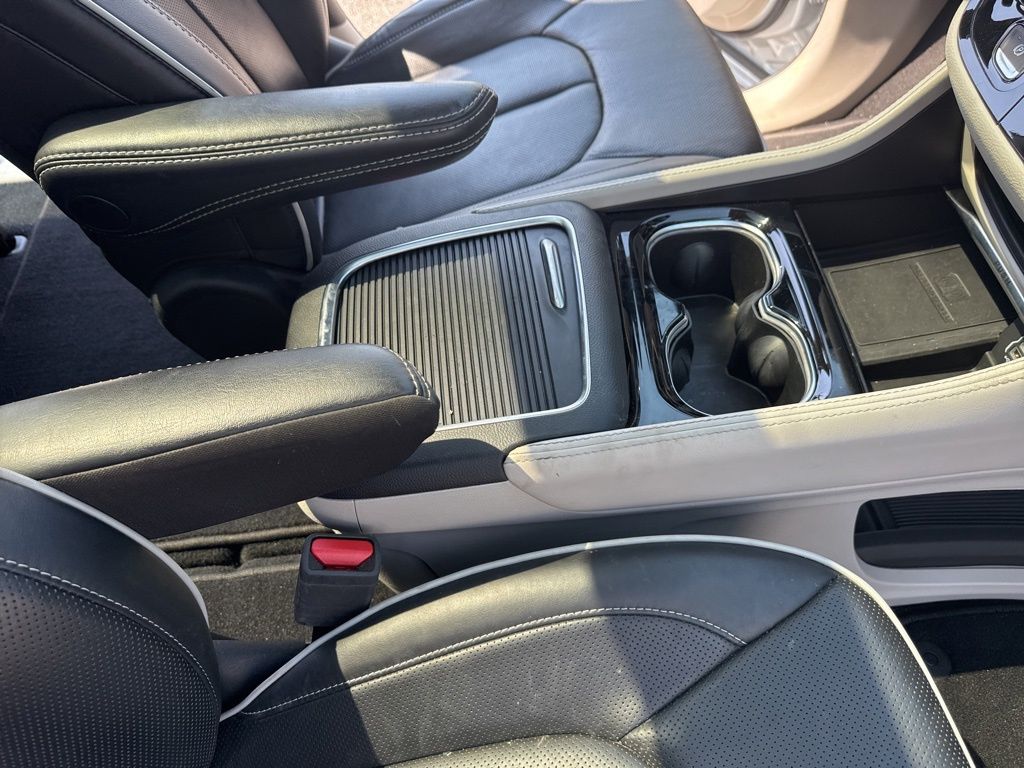 Used 2024 Chrysler Pacifica - photo 34