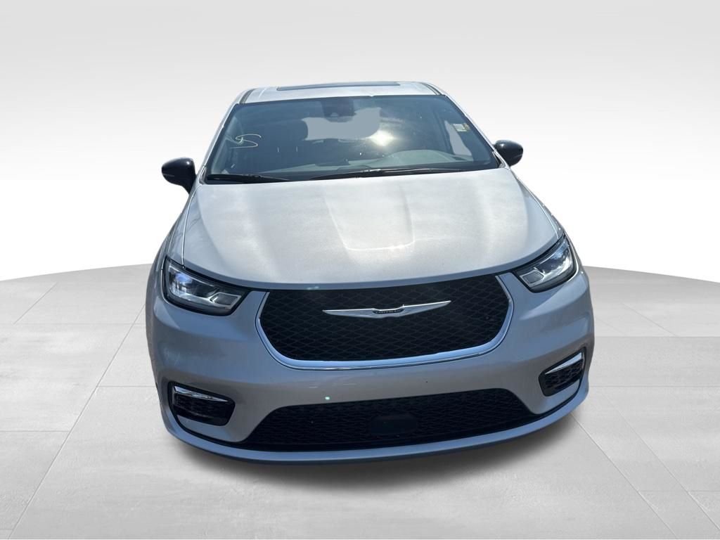 Used 2024 Chrysler Pacifica - photo 10