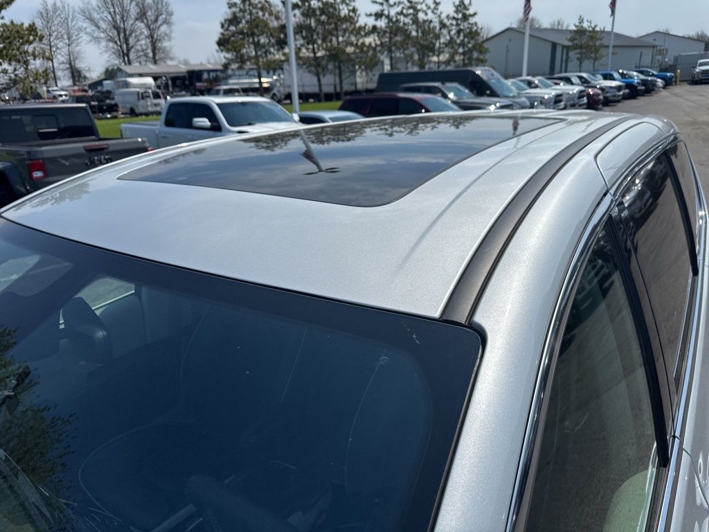 Used 2024 Chrysler Pacifica - photo 11
