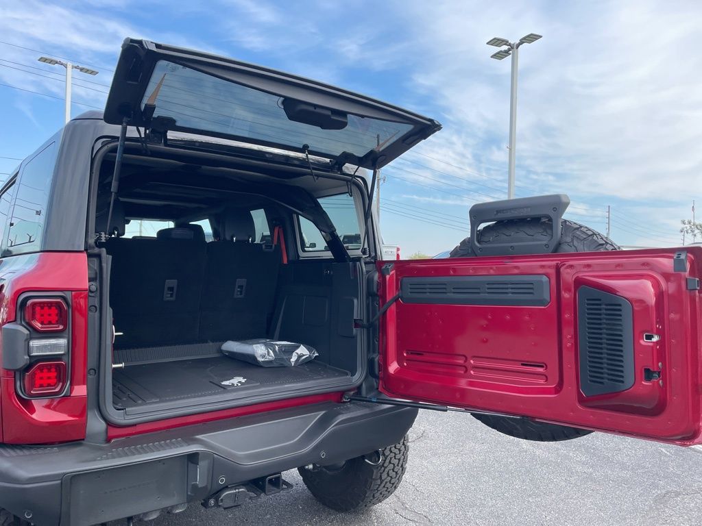 Used 2025 Ford Bronco - photo 38