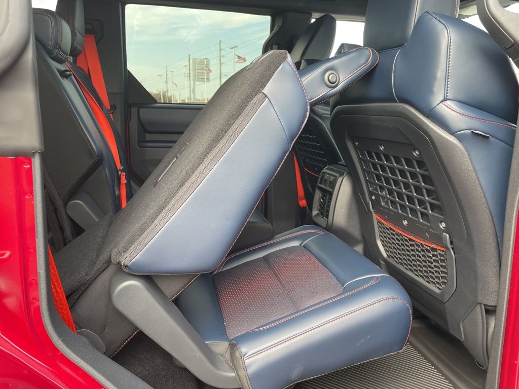 Used 2025 Ford Bronco - photo 40
