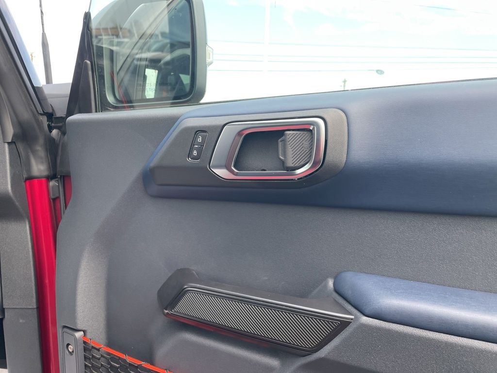 Used 2025 Ford Bronco - photo 42