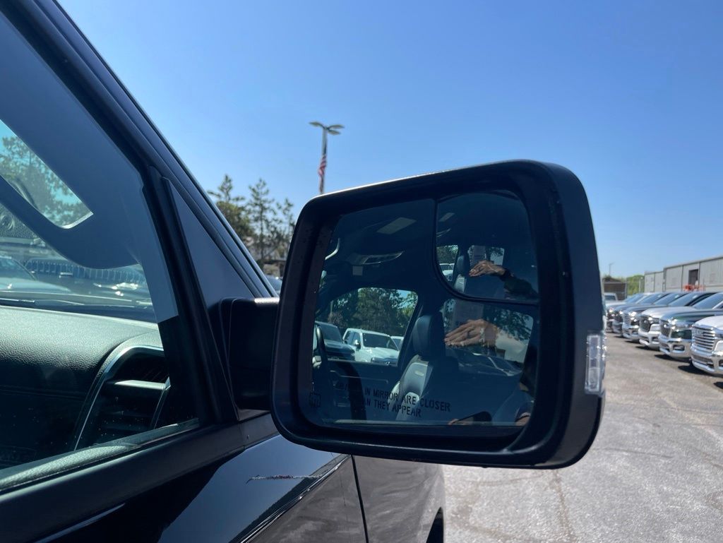 Used 2023 Ram 1500 - photo 1