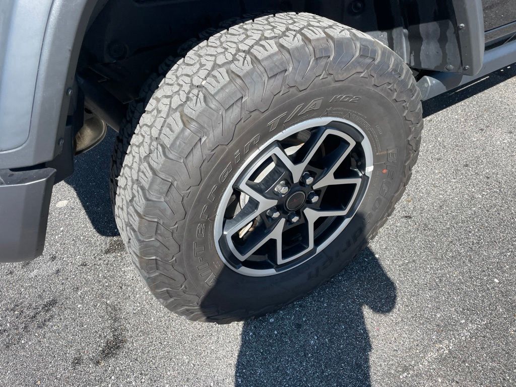 Used 2025 Jeep Wrangler - photo 14
