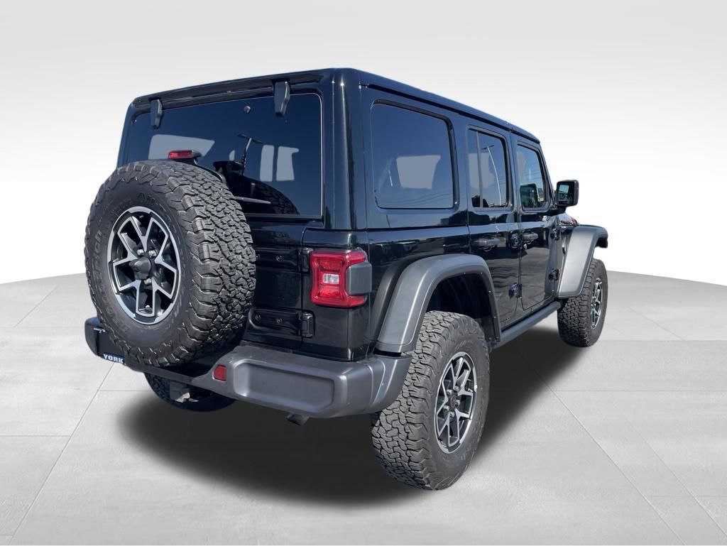 Used 2025 Jeep Wrangler - photo 7