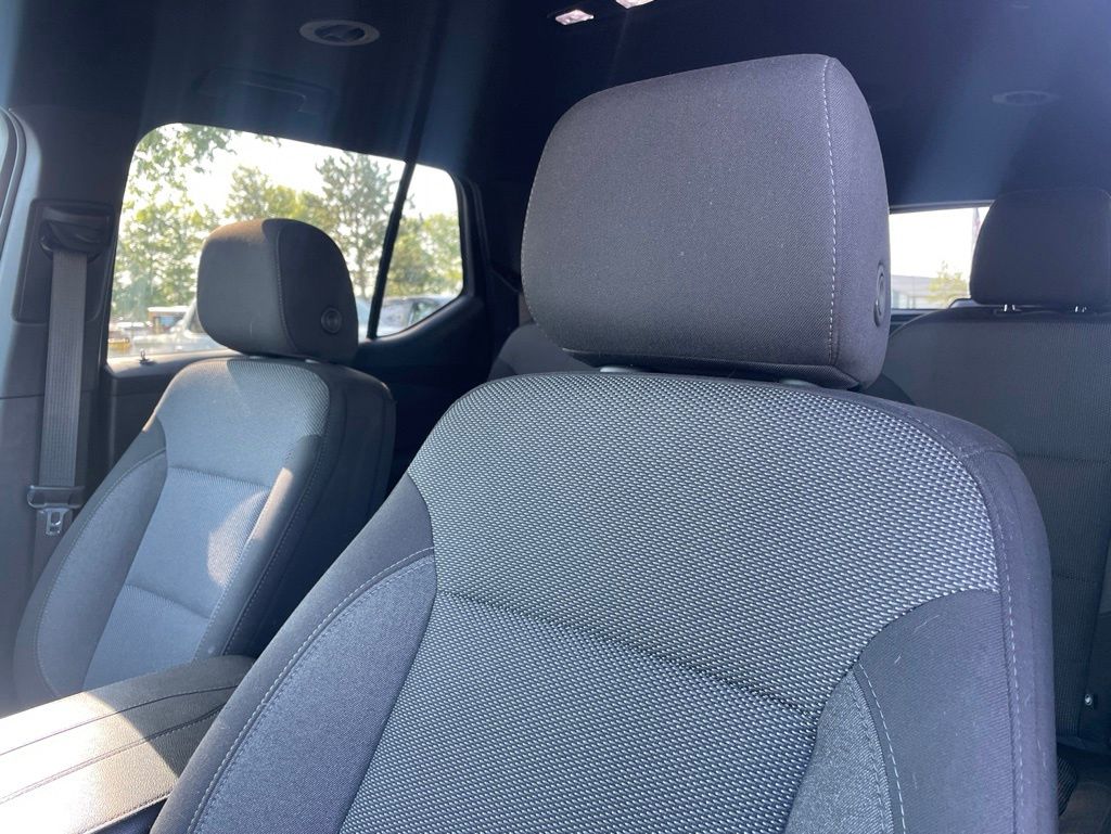 Used 2023 Chevrolet Traverse - photo 17