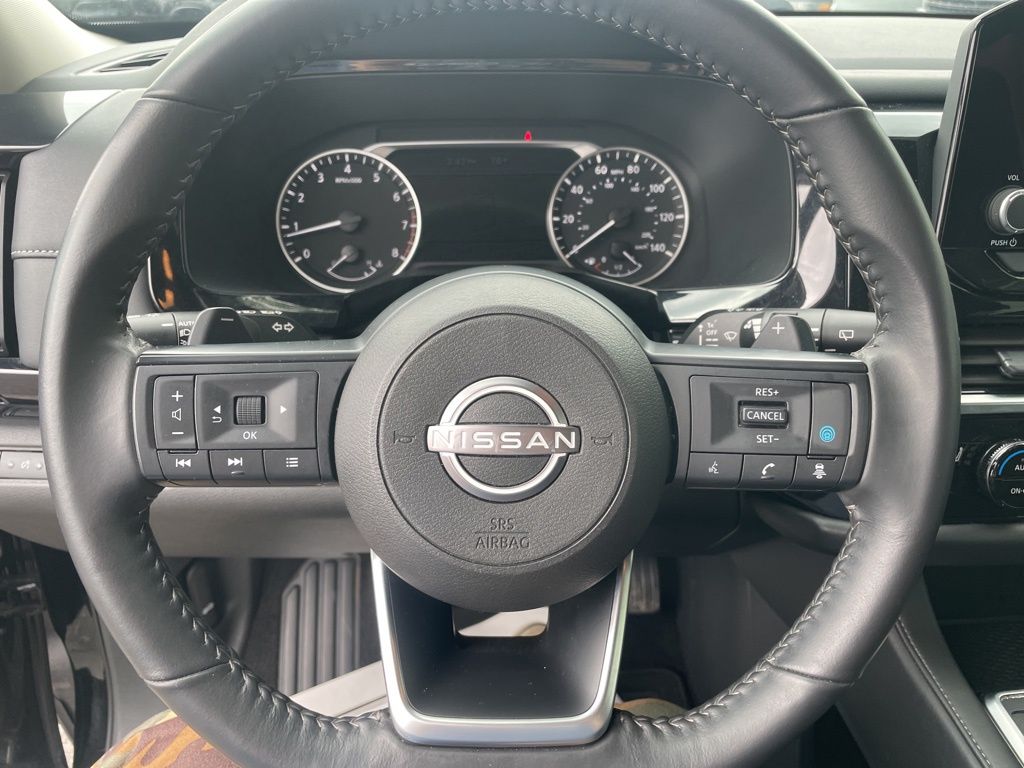 Used 2025 Nissan Pathfinder - photo 22