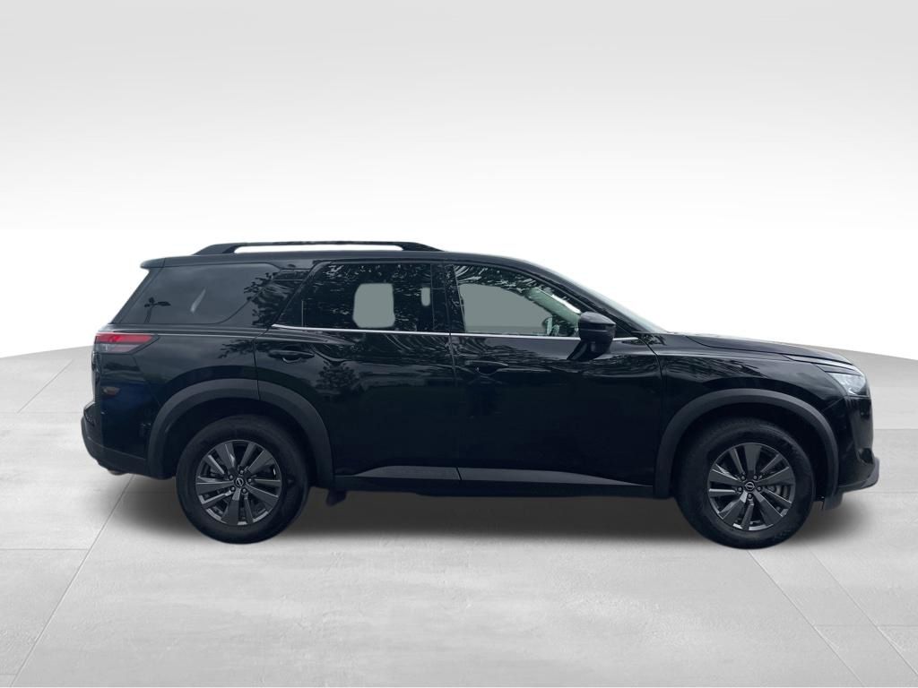 Used 2025 Nissan Pathfinder - photo 8