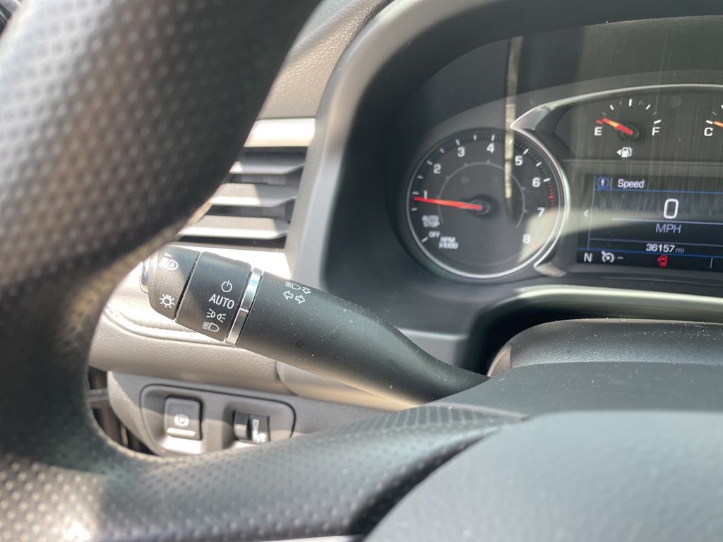 Used 2023 GMC Acadia - photo 23