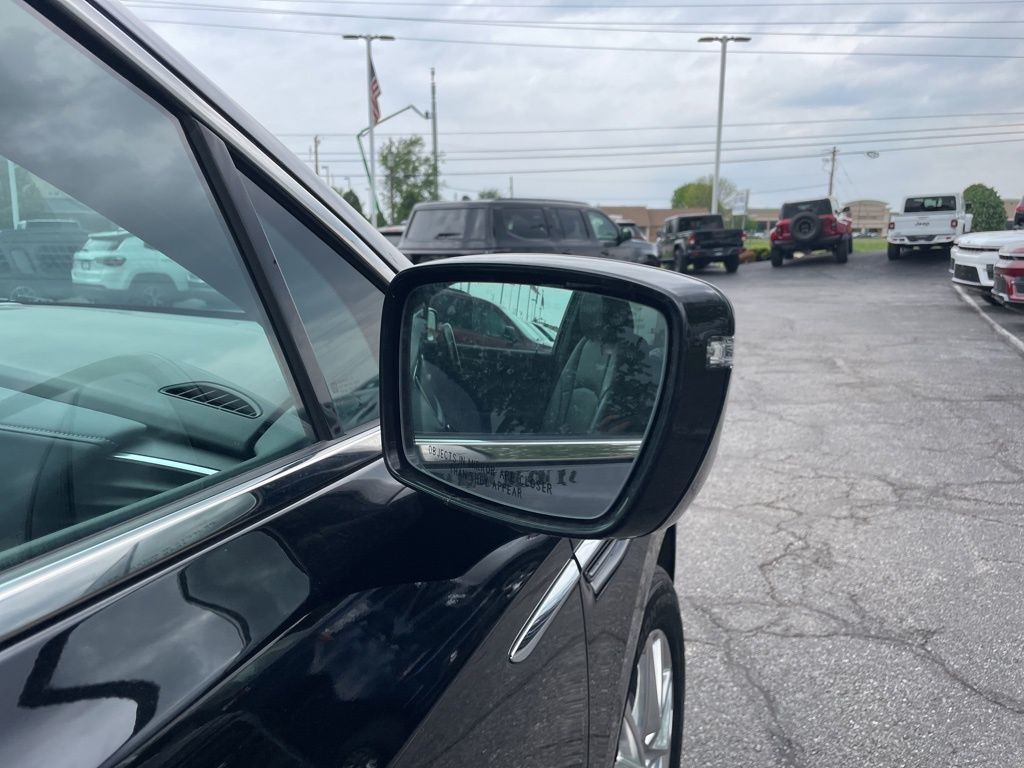 Used 2023 Buick Enclave - photo 16