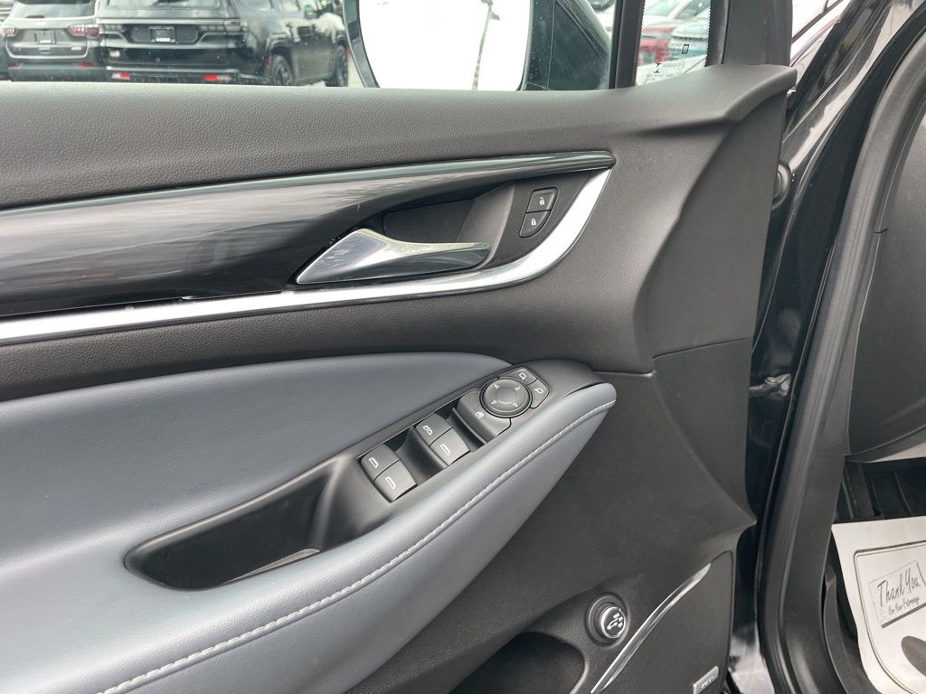 Used 2023 Buick Enclave - photo 20