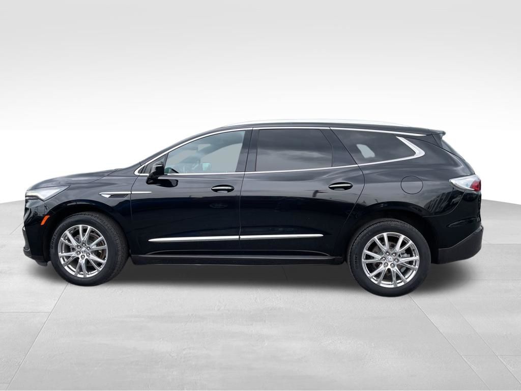 Used 2023 Buick Enclave - photo 2