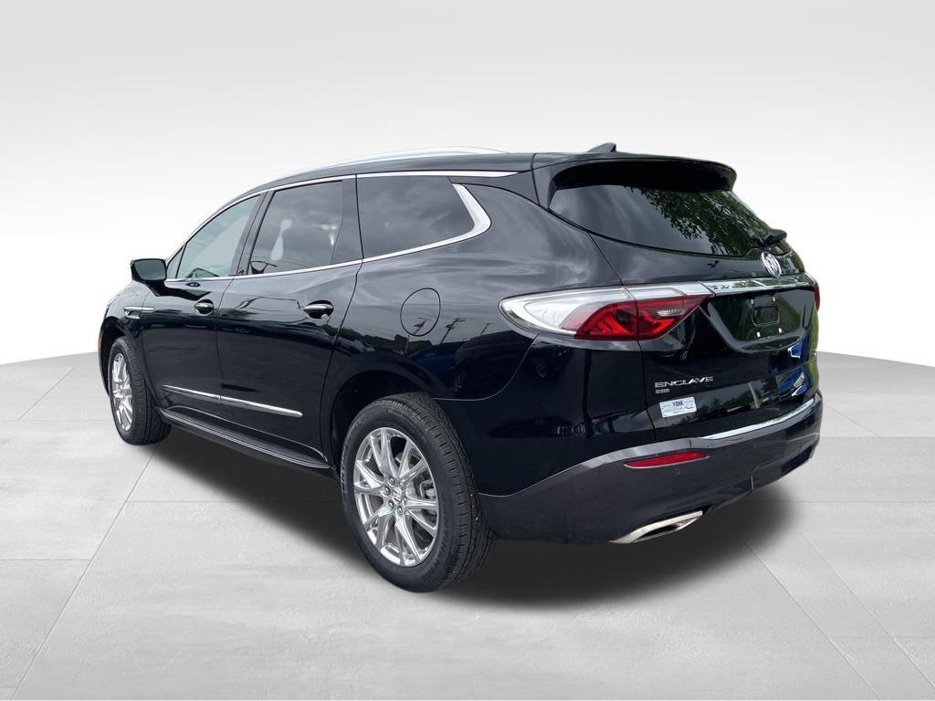 Used 2023 Buick Enclave - photo 5