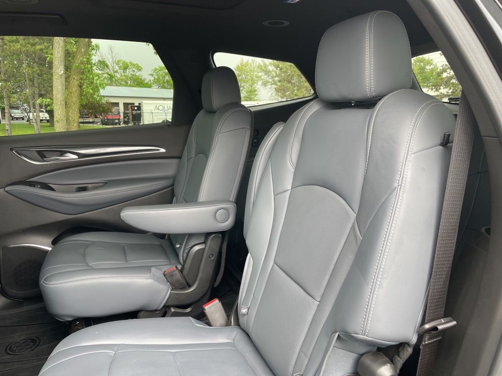 Used 2023 Buick Enclave - photo 33