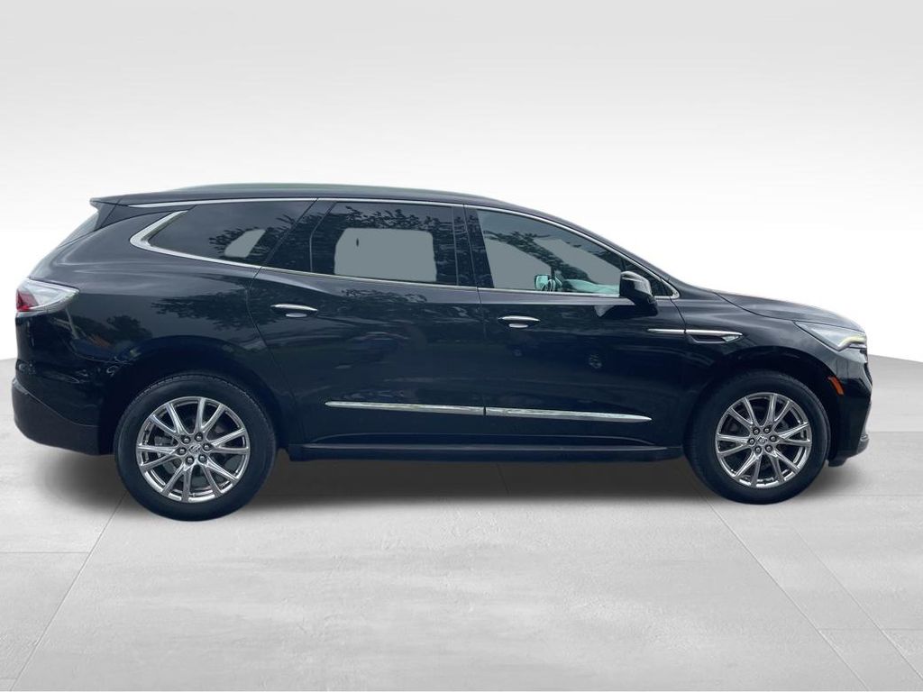 Used 2023 Buick Enclave - photo 8