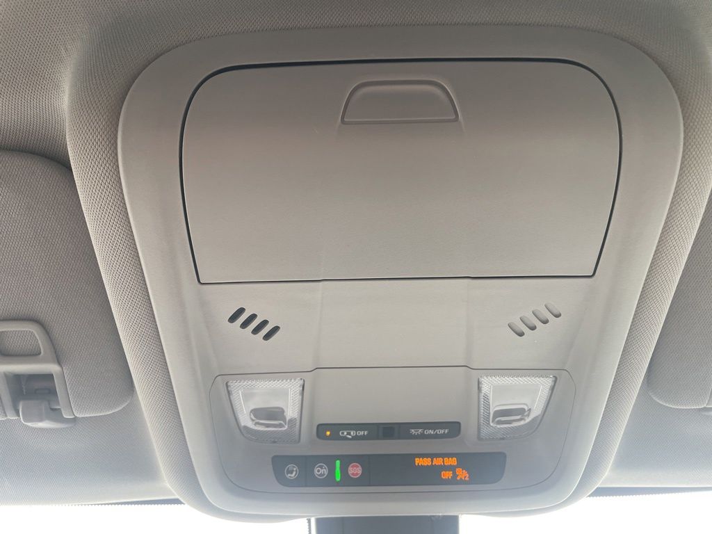 Used 2023 GMC Terrain - photo 26