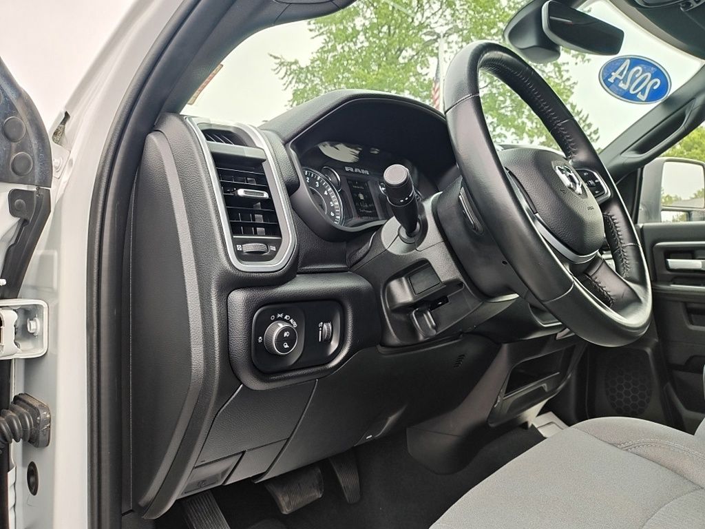 Used 2024 Ram 2500 - photo 24