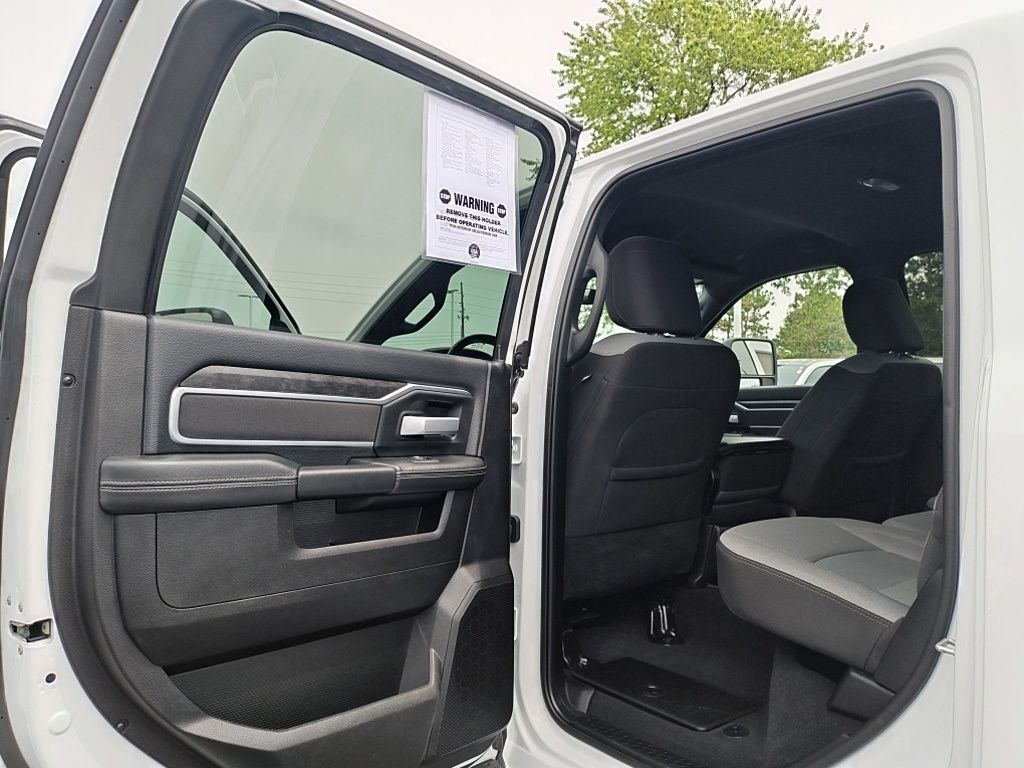 Used 2024 Ram 2500 - photo 32