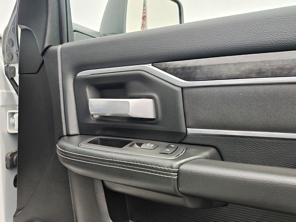 Used 2024 Ram 2500 - photo 39