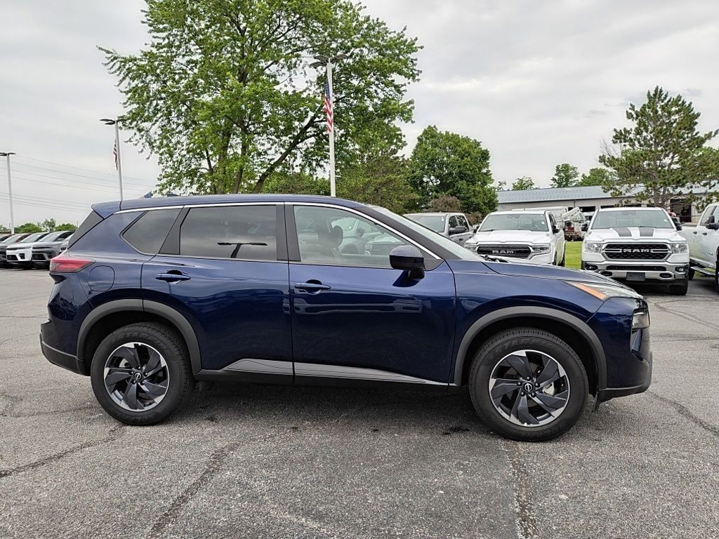 Used 2025 Nissan Rogue - photo 8