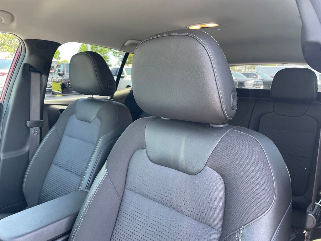 Used 2025 Chevrolet Trax - photo 19