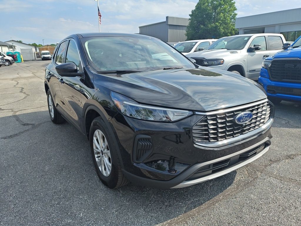 Used 2023 Ford Escape - photo 9