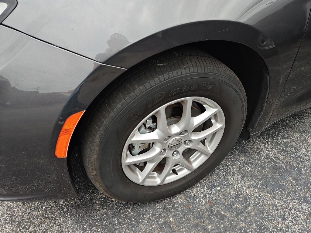 Used 2023 Chrysler Pacifica - photo 2
