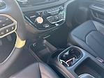 Used 2025 Chrysler Pacifica Select Minivan for sale #PF26162A - photo 11