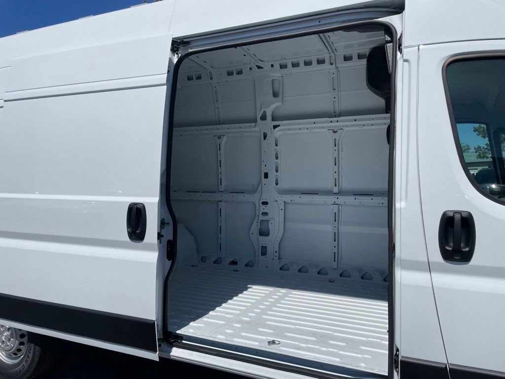New 2026 Ram ProMaster 3500 - photo 35