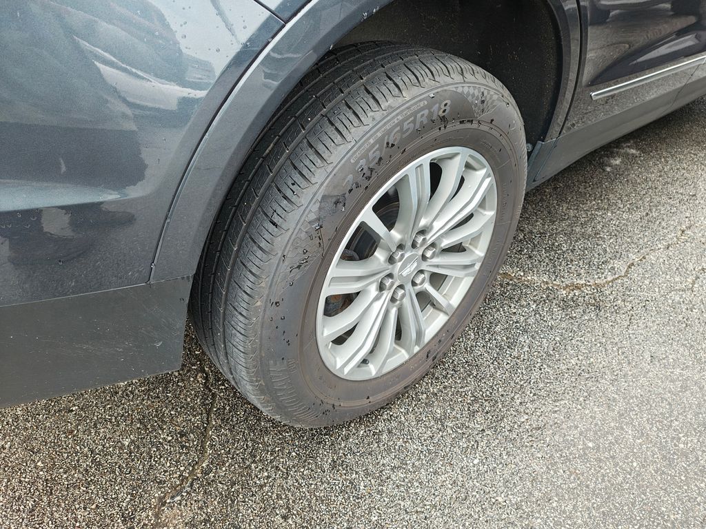 Used 2019 Cadillac XT5 - photo 13
