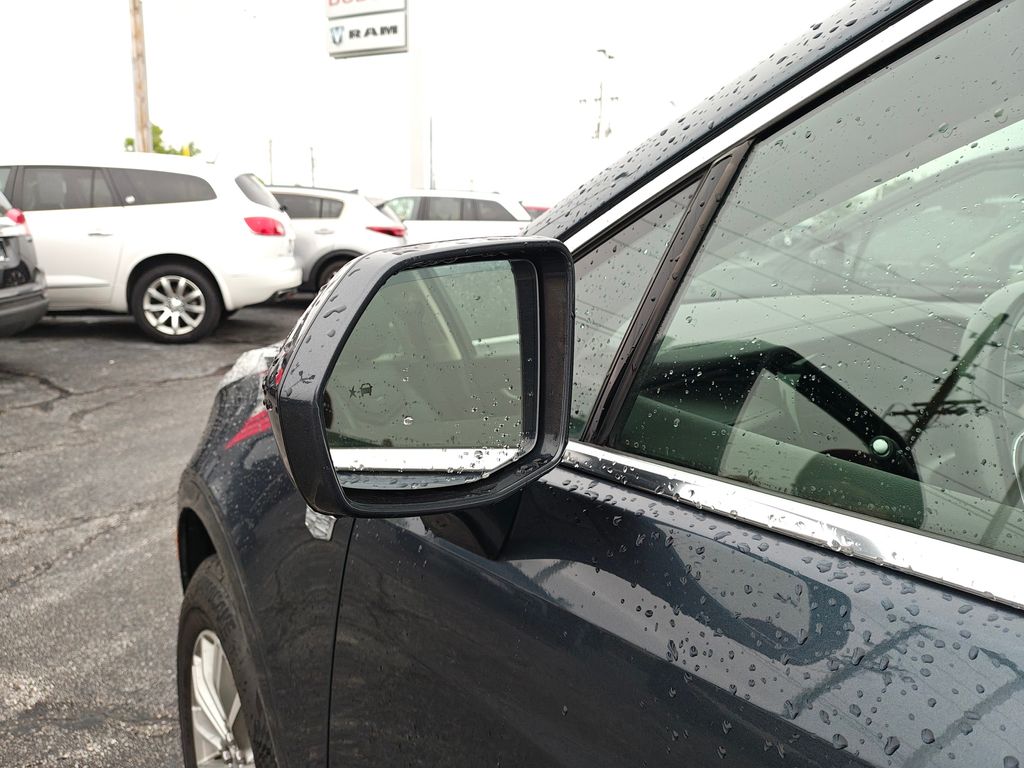 Used 2019 Cadillac XT5 - photo 16