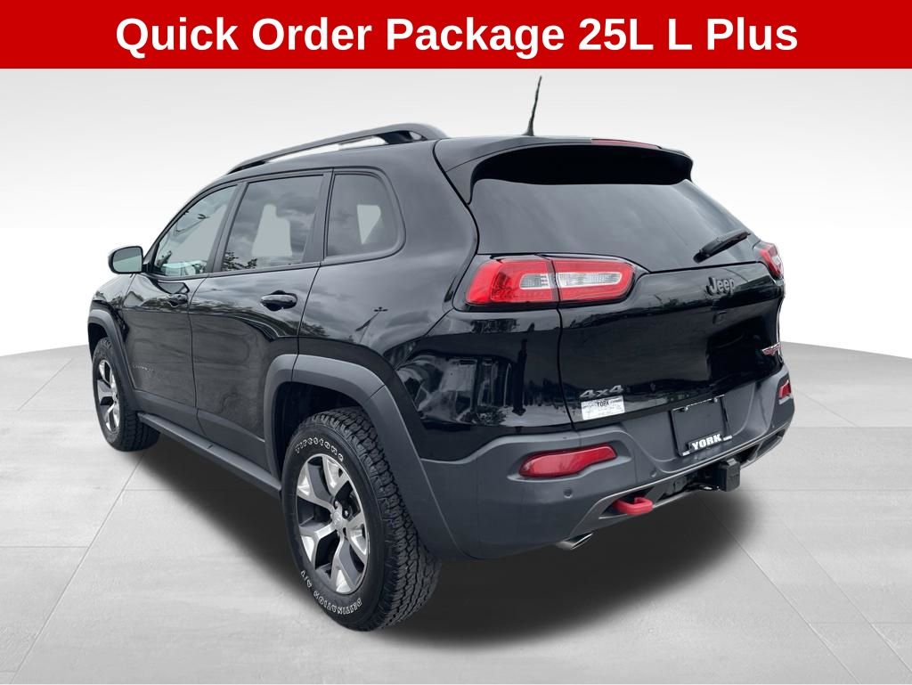 Used 2017 Jeep Cherokee - photo 5