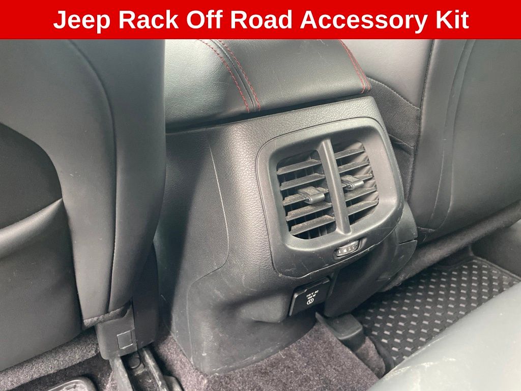 Used 2017 Jeep Cherokee - photo 19