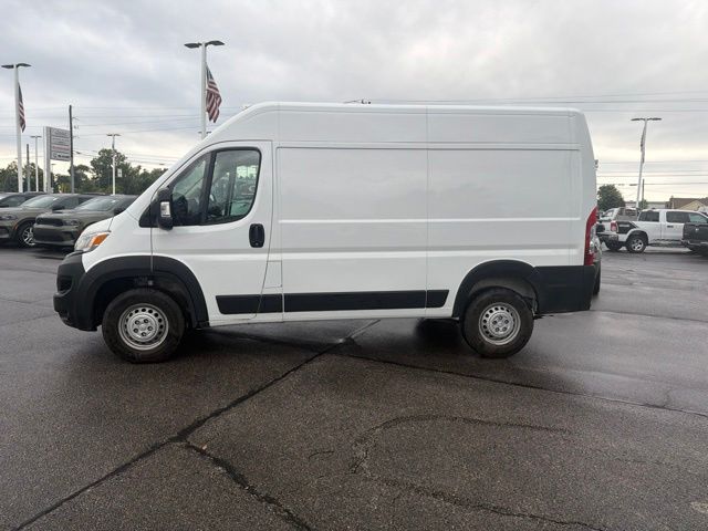 Used 2025 Ram ProMaster 2500 - photo 2
