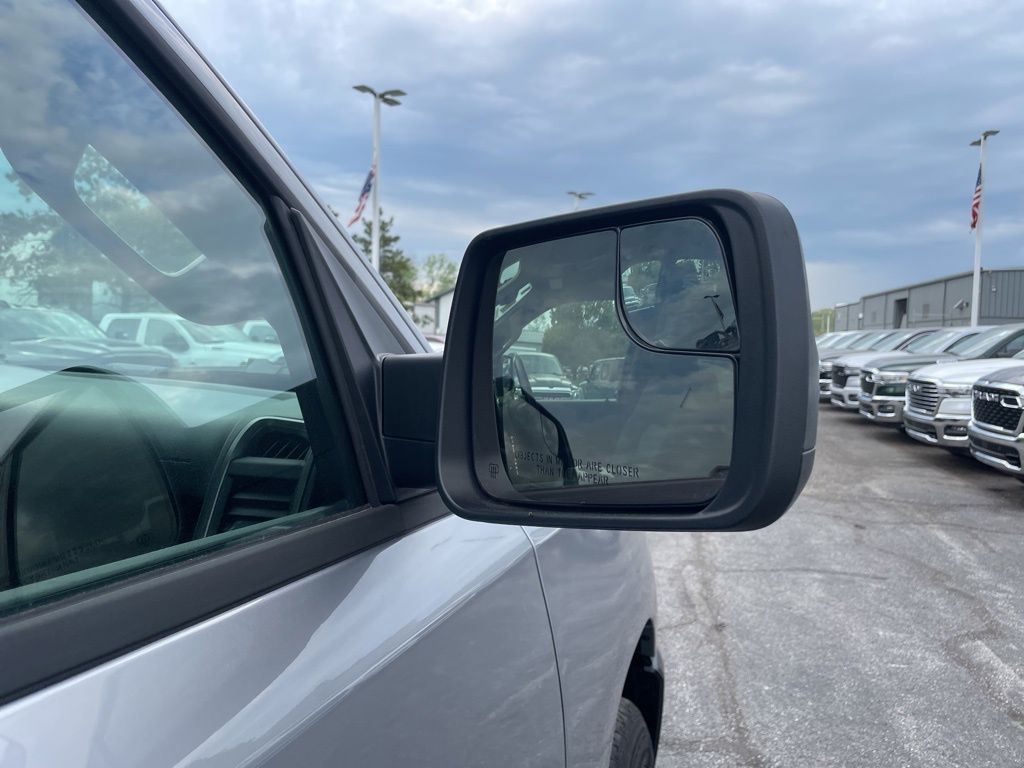 Used 2026 Ram 1500 - photo 19
