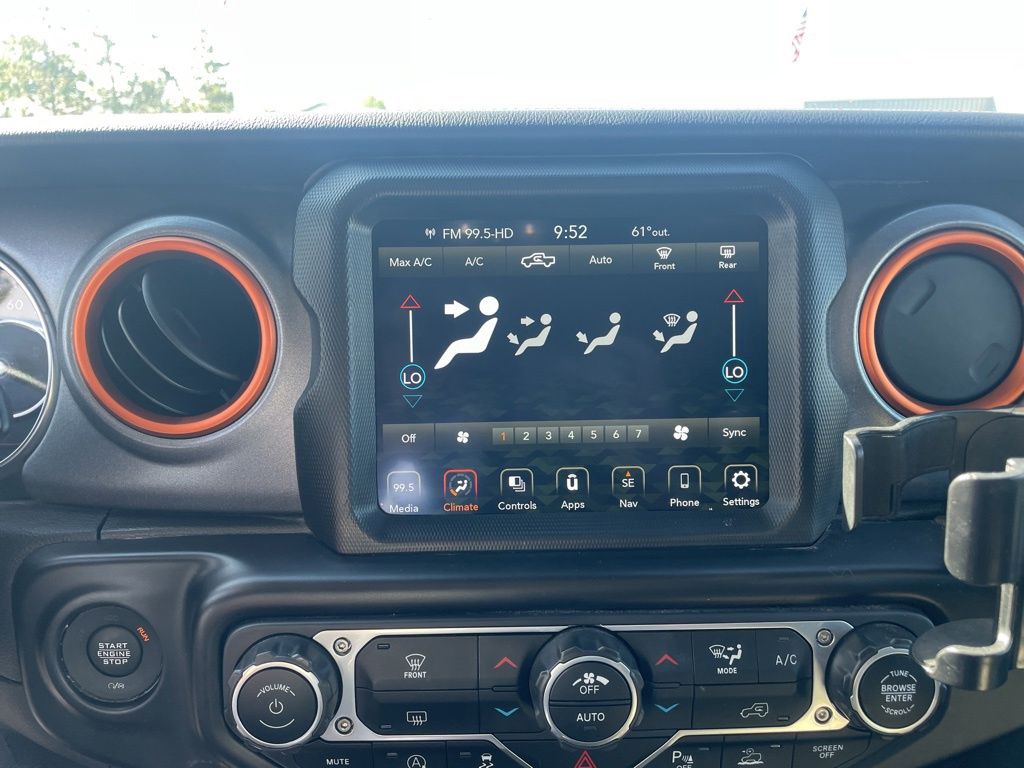 Used 2021 Jeep Gladiator - photo 14