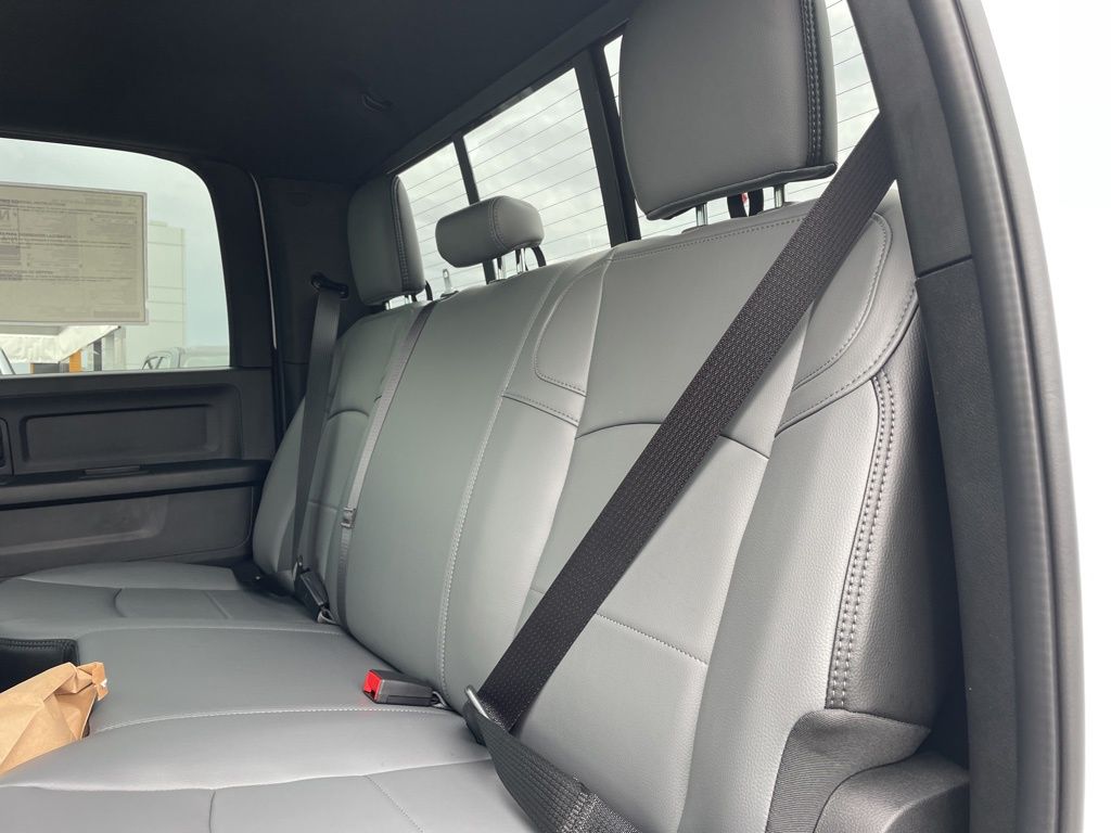 New 2026 Ram 3500 - photo 32