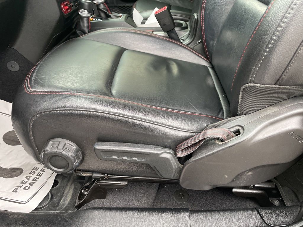 Used 2019 Jeep Wrangler - photo 15