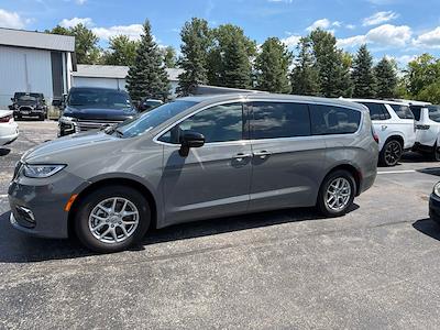 2025 Chrysler Pacifica FWD Minivan for sale #PF2627P - photo 2