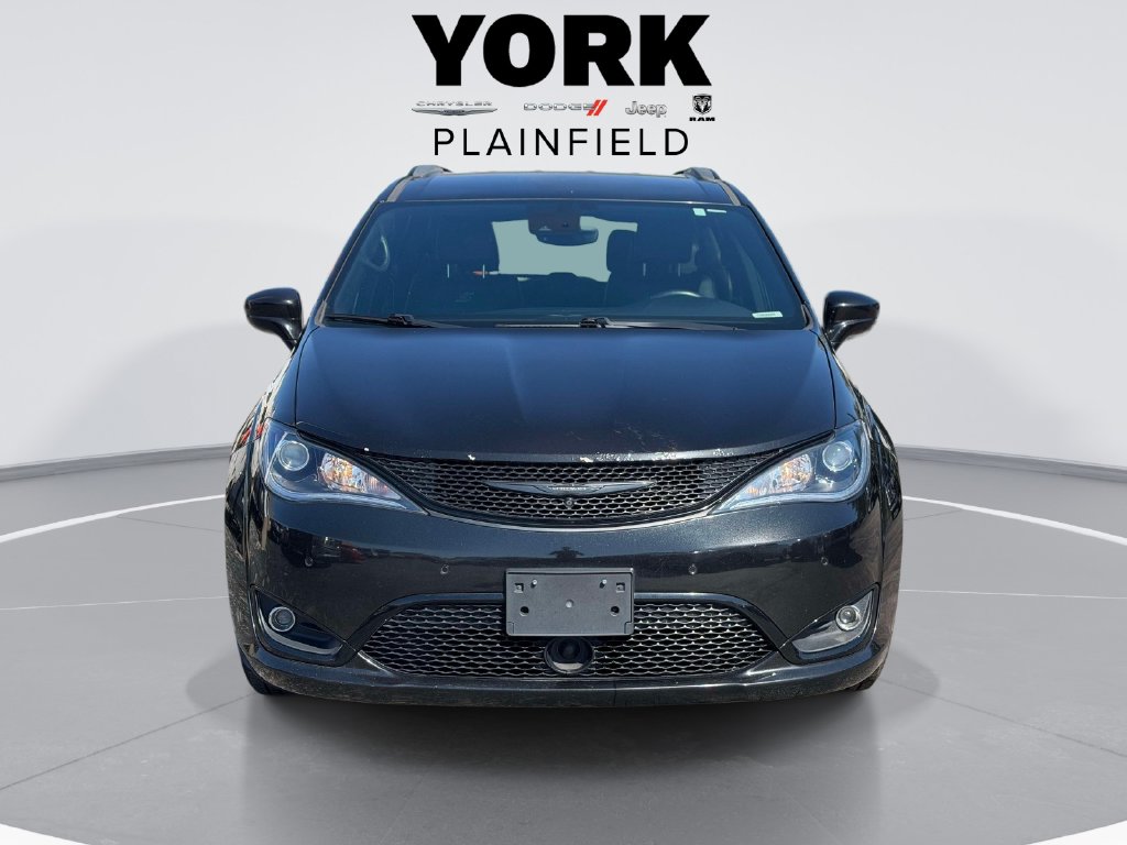 Used 2018 Chrysler Pacifica - photo 2