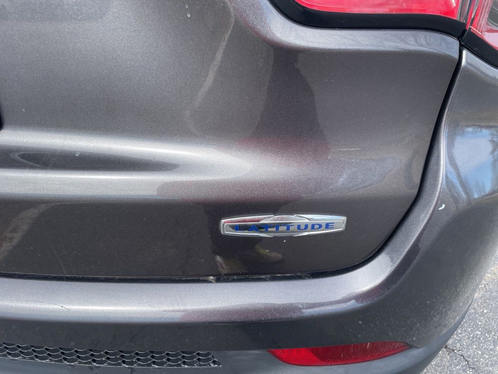 Used 2019 Jeep Compass - photo 18