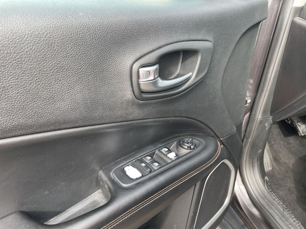 Used 2019 Jeep Compass - photo 20