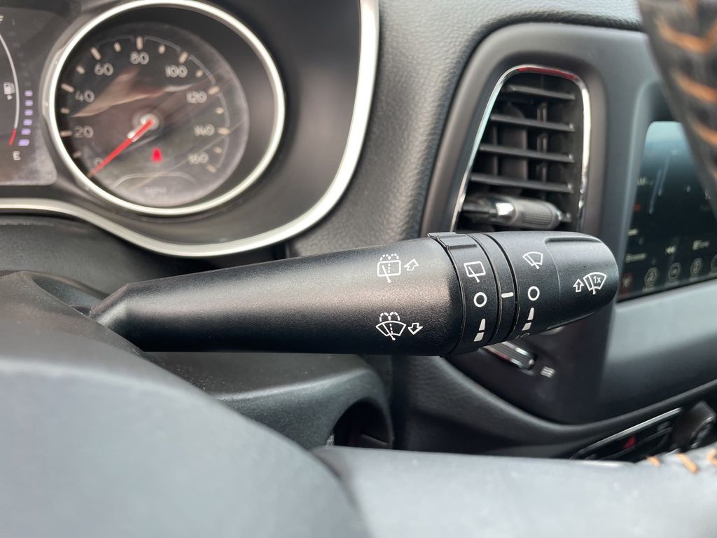 Used 2019 Jeep Compass - photo 27