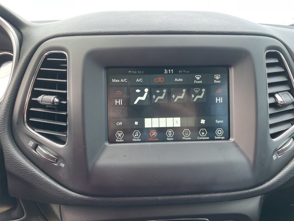 Used 2019 Jeep Compass - photo 29
