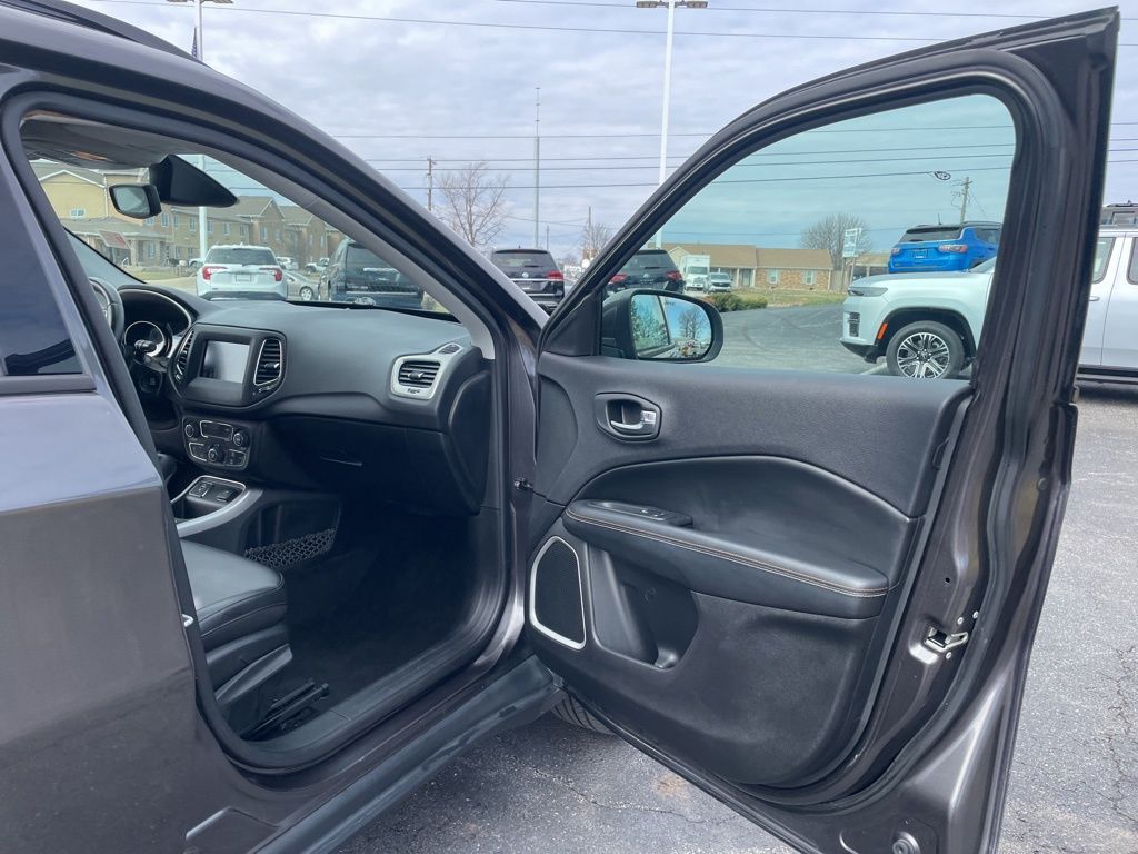 Used 2019 Jeep Compass - photo 40