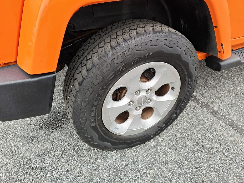 Used 2013 Jeep Wrangler - photo 14