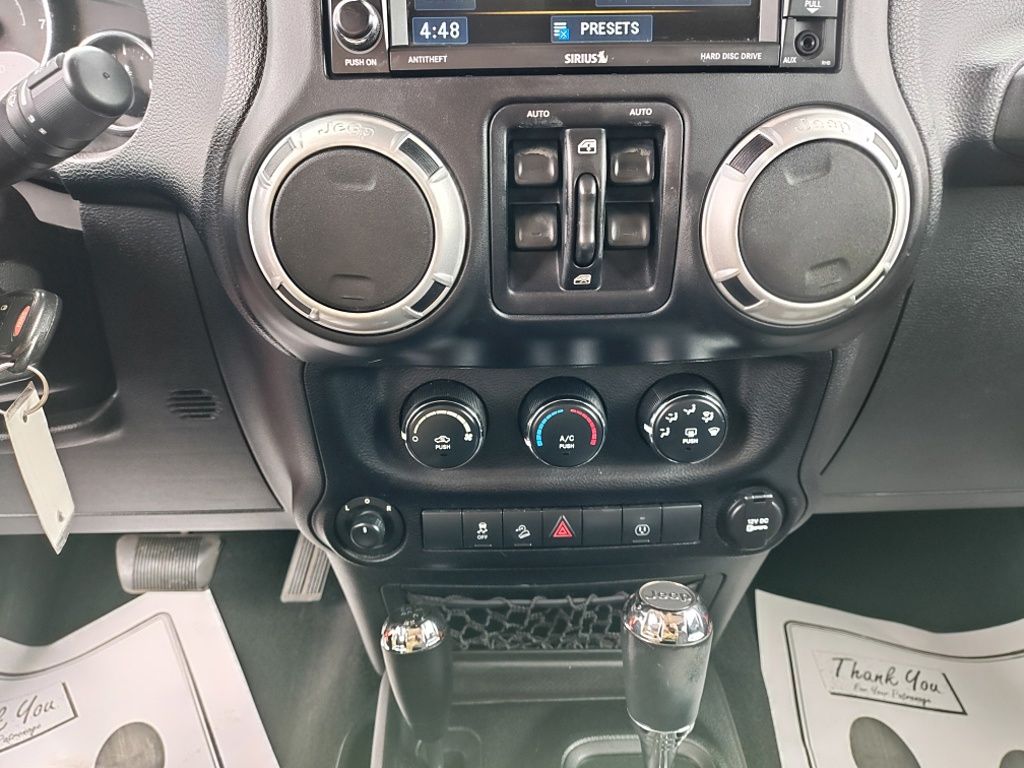 Used 2013 Jeep Wrangler - photo 18