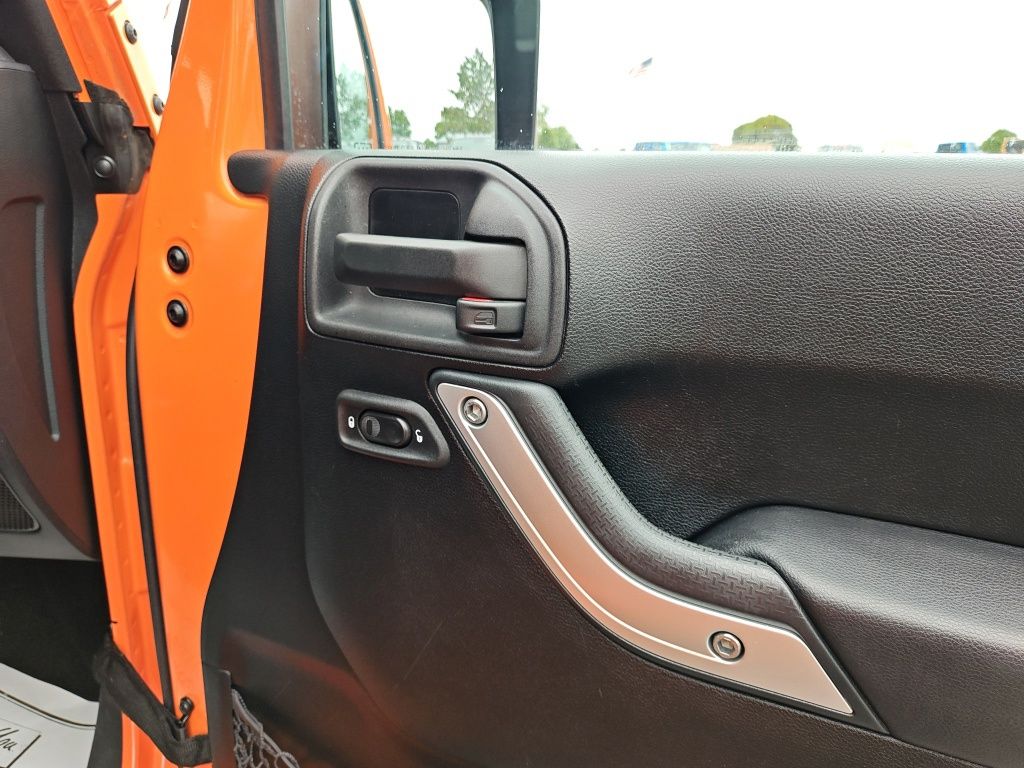 Used 2013 Jeep Wrangler - photo 27