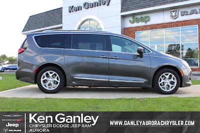 2018 Chrysler Pacifica FWD Minivan for sale #26421A - photo 1